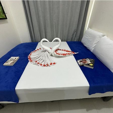 Stays At Green Residences 1 Studio Room Couples Bed With Complimentary Breakfast For 2 马尼拉 外观 照片